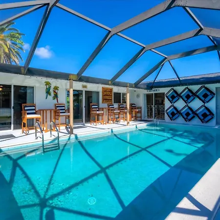 Cape Coral Villa 1002: Private Pool Canal Access